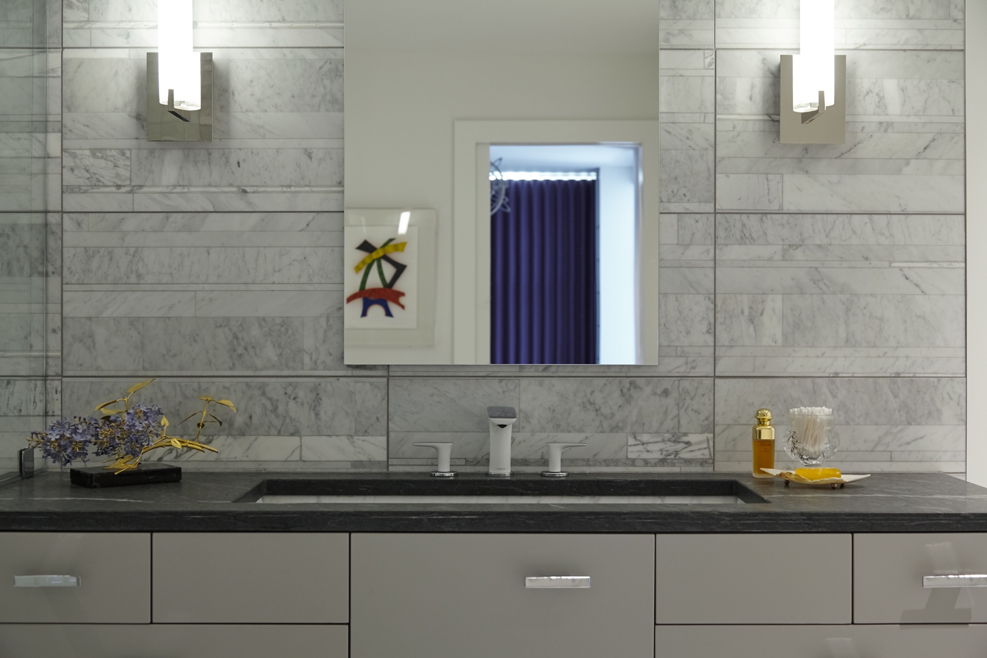 bellet_master_bathroom_04_web.jpg